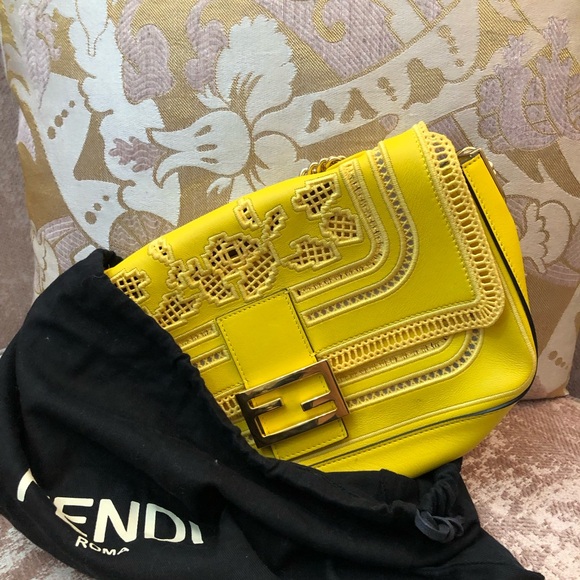 Yellow Designer Chain Shoulder Bag - Picture 9 of 10